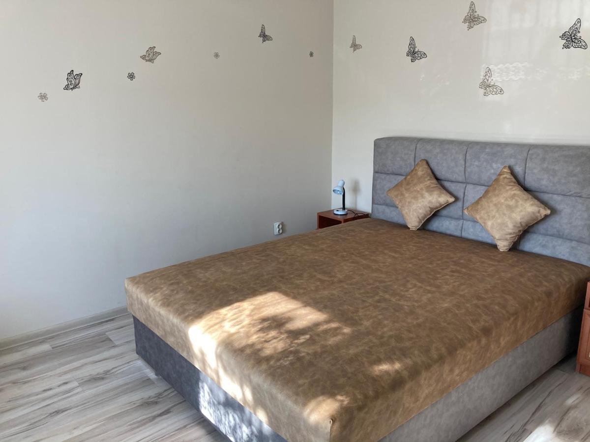 Kristaly Apartman Егер Екстериор снимка