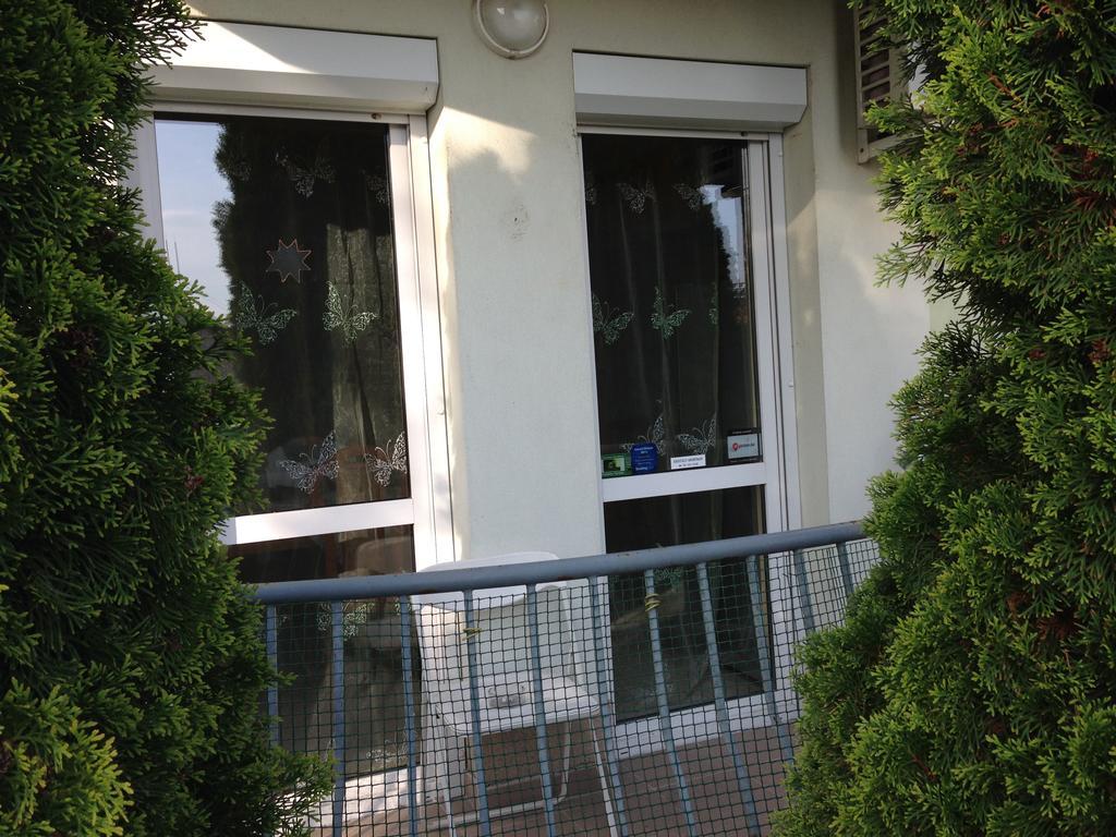 Kristaly Apartman Егер Екстериор снимка